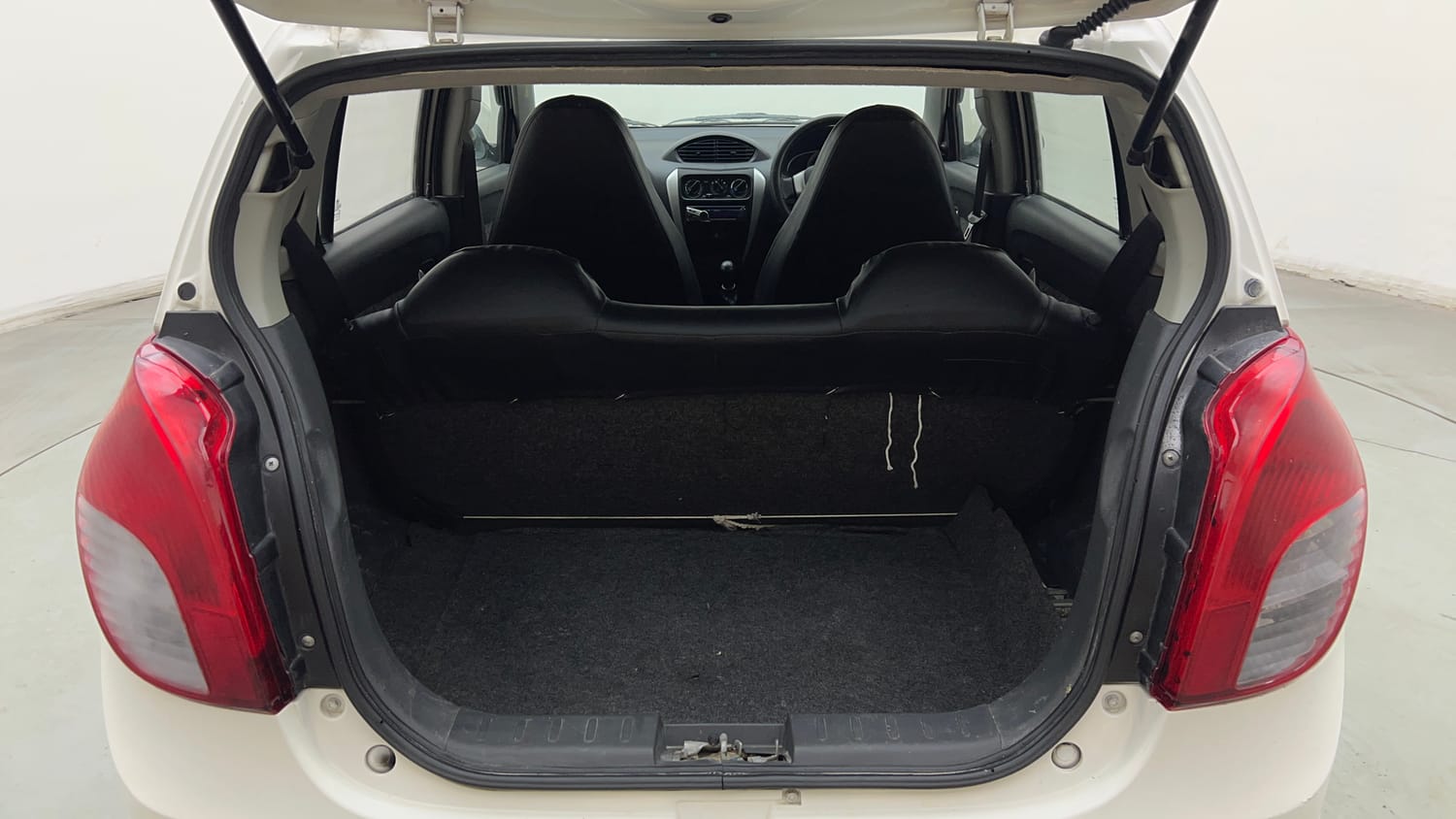 Used 2018 Maruti Suzuki Alto 800 LXi Petrol Manual interior DICKY INSIDE VIEW