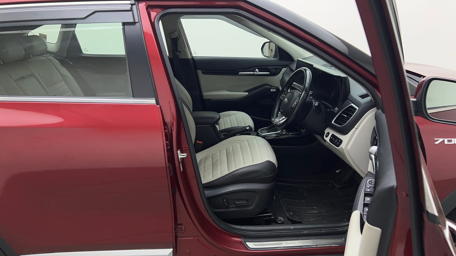 Used 2019 kia Seltos GTX Plus DCT 1.4 Petrol Automatic interior RIGHT SIDE FRONT DOOR CABIN VIEW