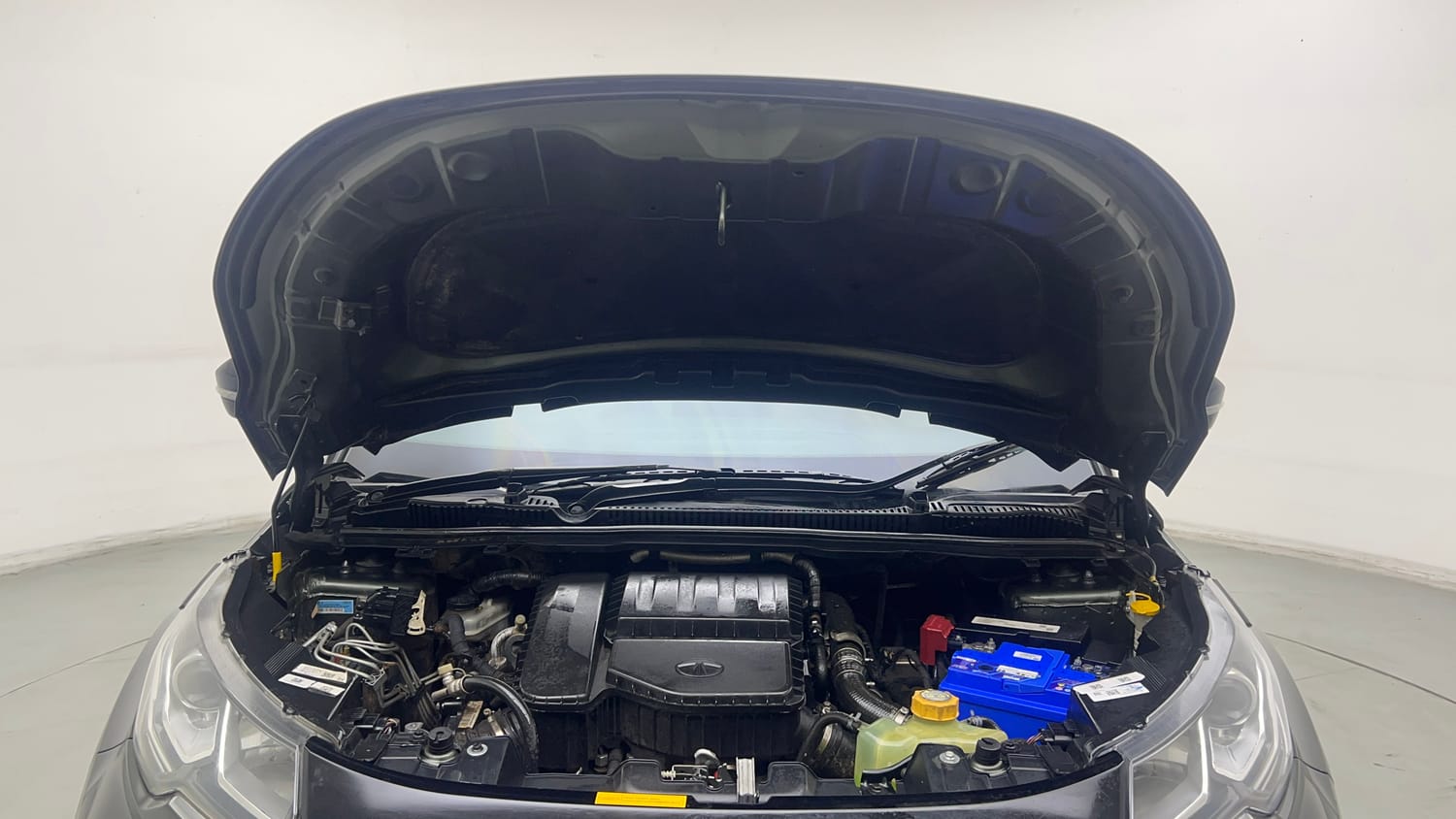 Used 2022 Tata Nexon XZA Plus (Premium) Diesel Diesel Automatic engine ENGINE & BONNET OPEN FRONT VIEW