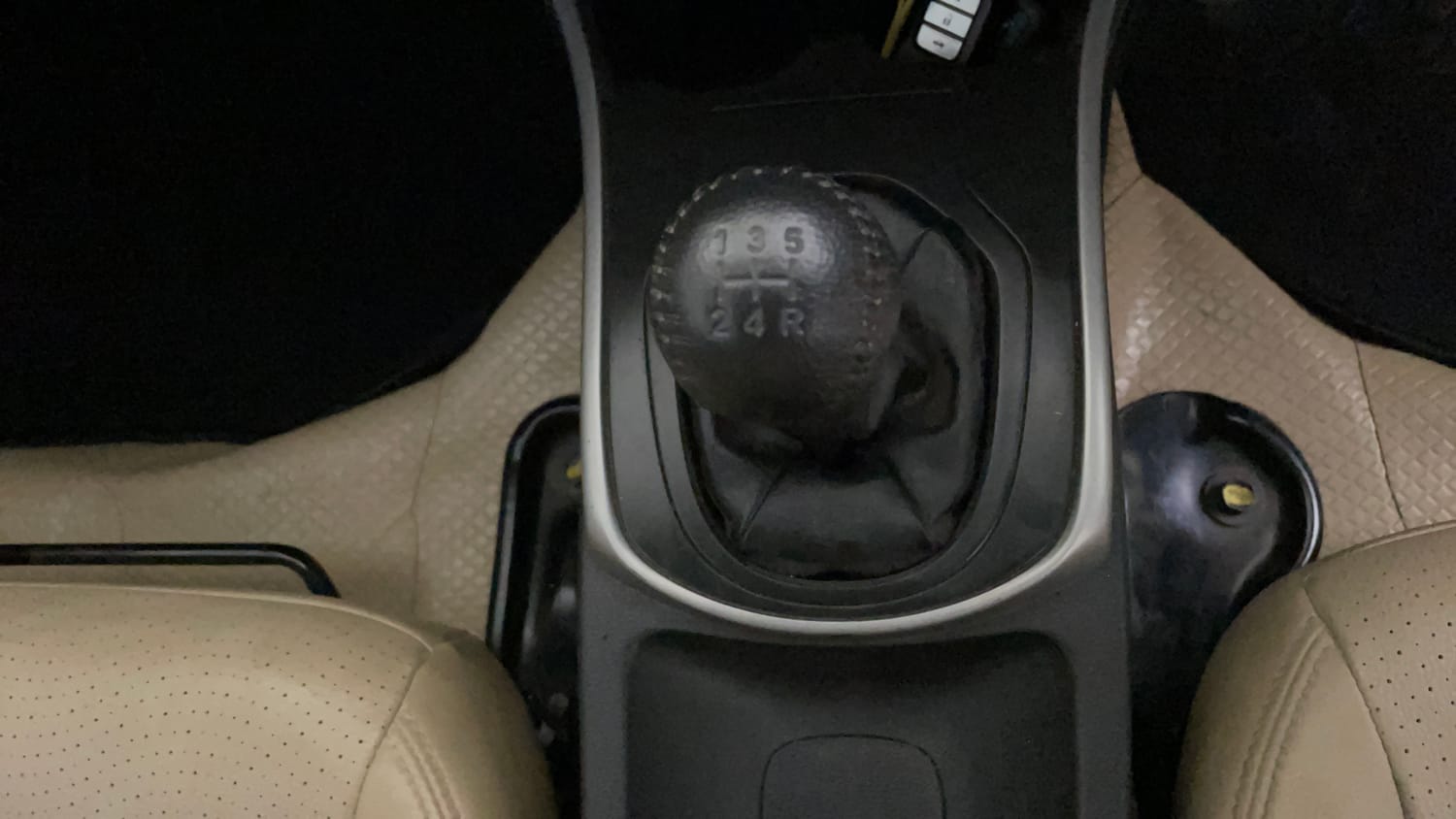 Used 2016 Honda City VX Petrol Manual interior GEAR  KNOB VIEW