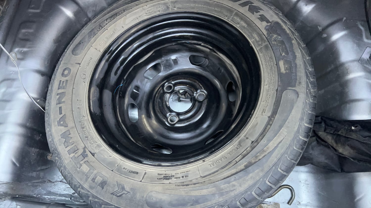 Used 2017 Renault Kwid 1.0 RXT Petrol Manual tyres SPARE TYRE VIEW