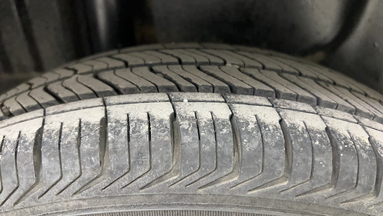 Used 2012 Maruti Suzuki Swift Dzire LXI Petrol Manual tyres RIGHT REAR TYRE TREAD VIEW