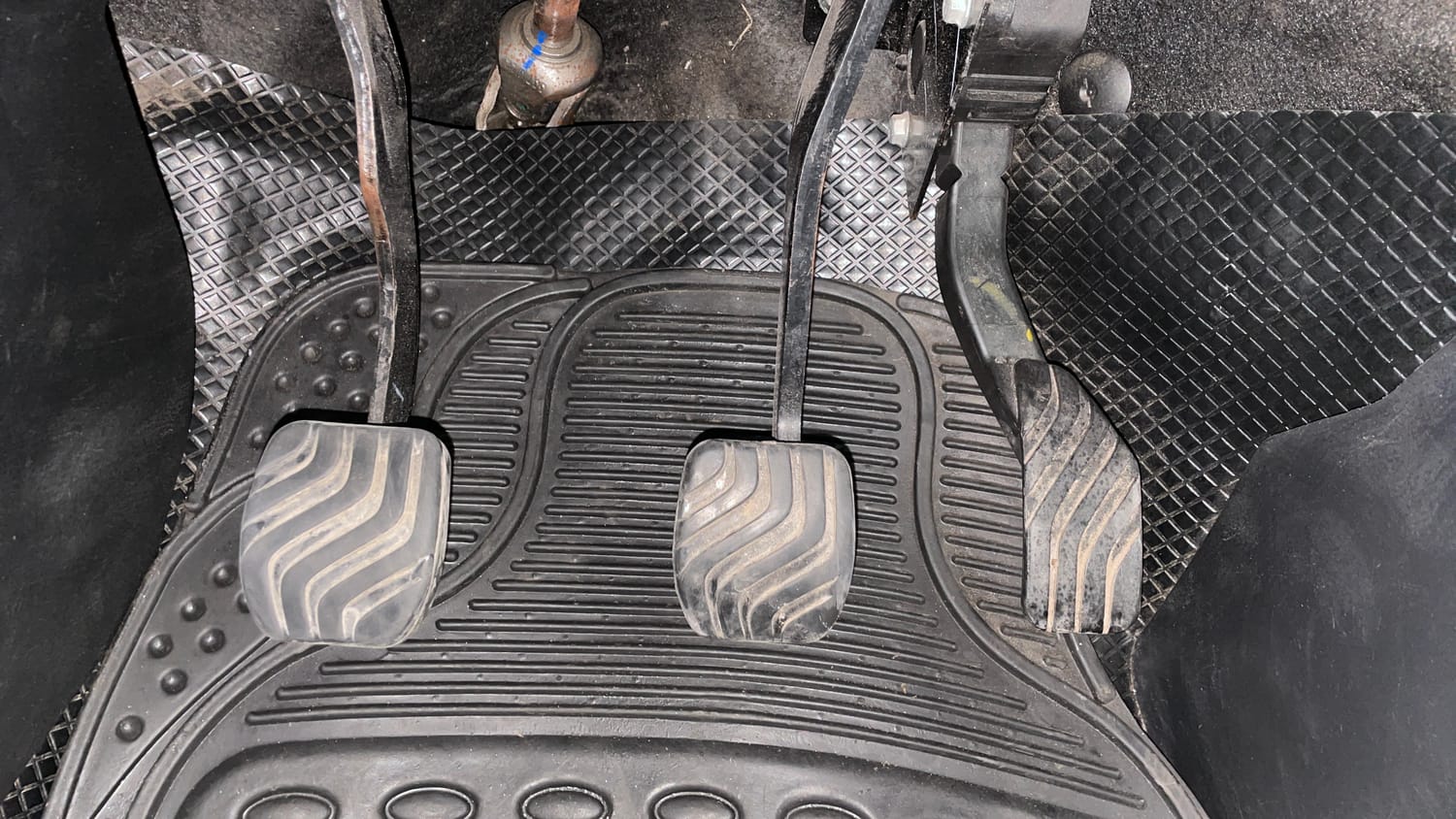 Used 2023 Nissan Magnite XV Petrol Manual interior PEDALS VIEW