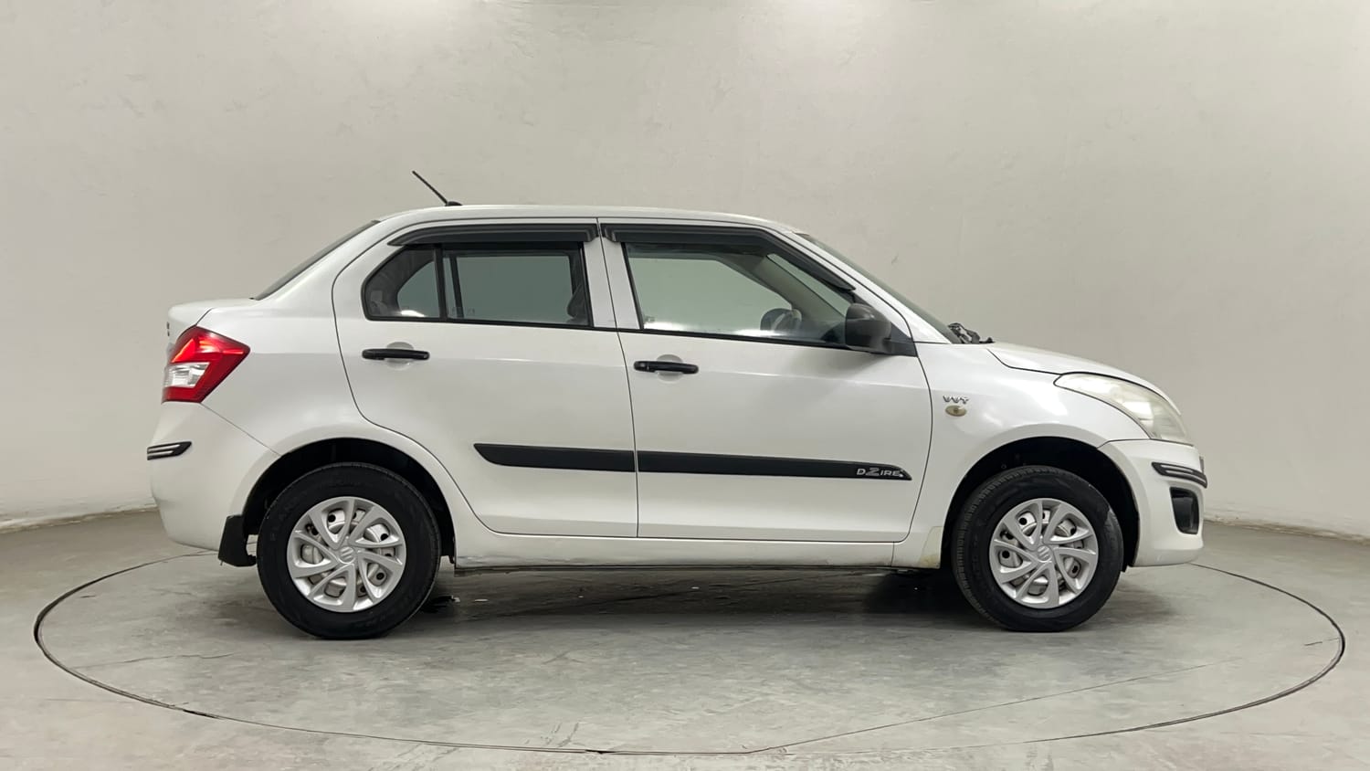 Used 2012 Maruti Suzuki Swift Dzire LXI Petrol Manual exterior RIGHT SIDE VIEW