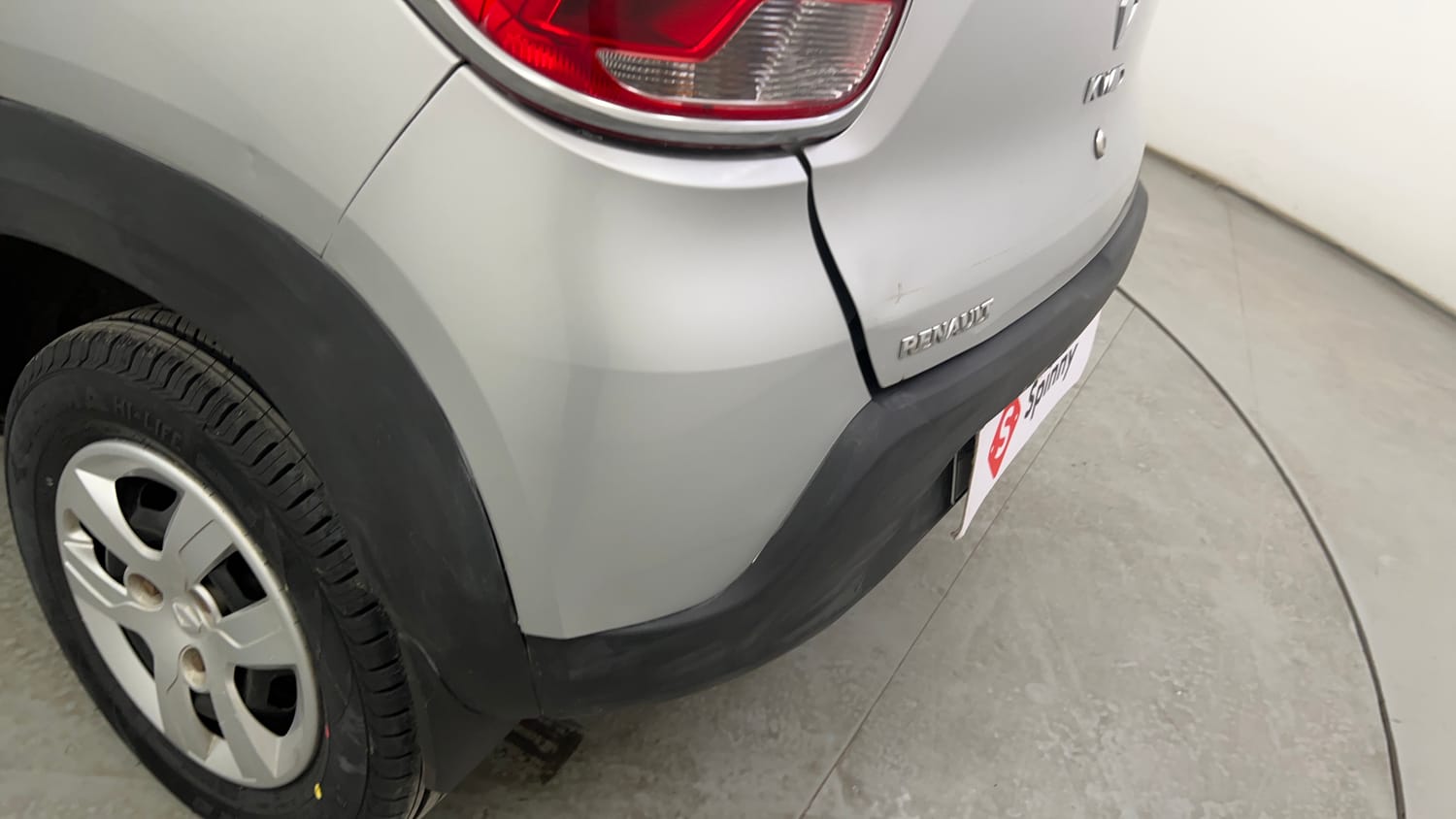 Used 2016 Renault Kwid RXT Opt Petrol Manual dents MINOR SCRATCH