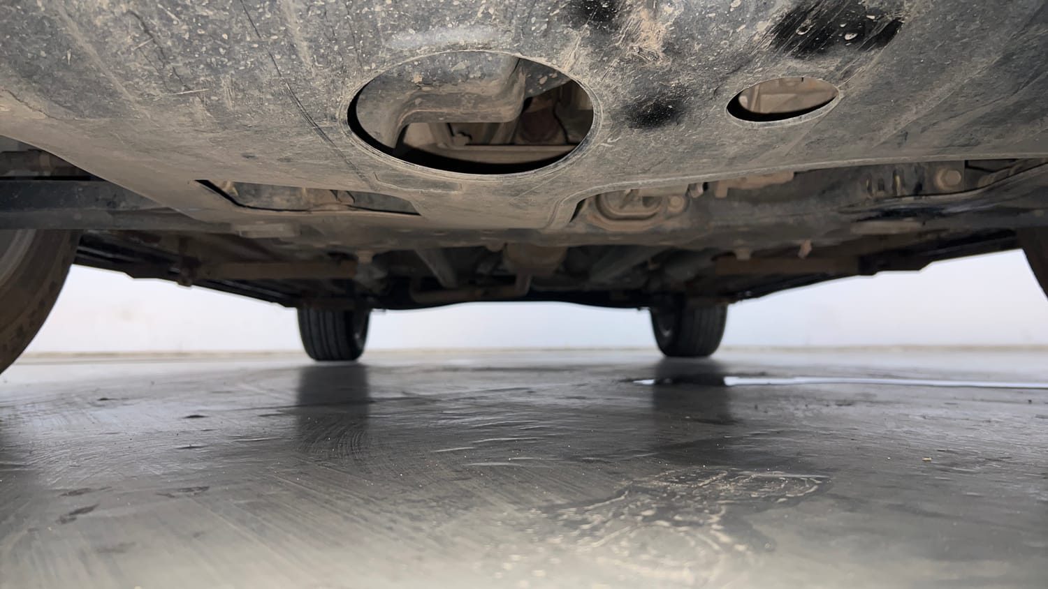 Used 2023 Hyundai Creta SX 1.5 Petrol Petrol Manual extra FRONT LEFT UNDERBODY VIEW