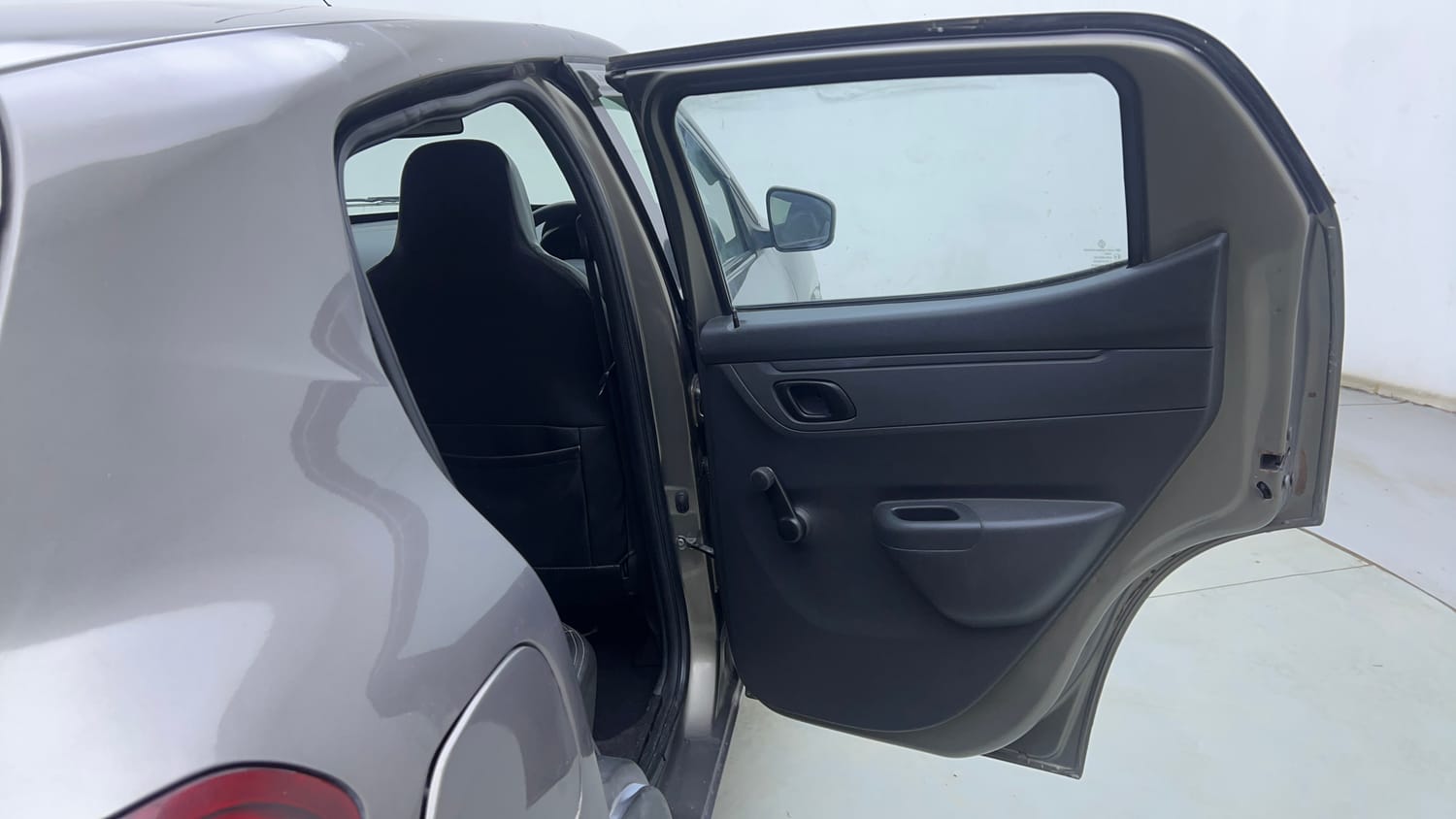 Used 2017 Renault Kwid 1.0 RXT Petrol Manual interior RIGHT REAR DOOR OPEN VIEW