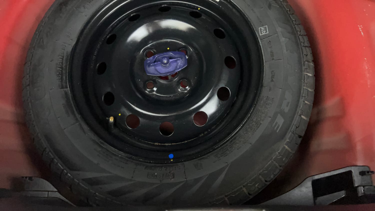 Used 2023 Maruti Suzuki Swift VXi Petrol Manual tyres SPARE TYRE VIEW