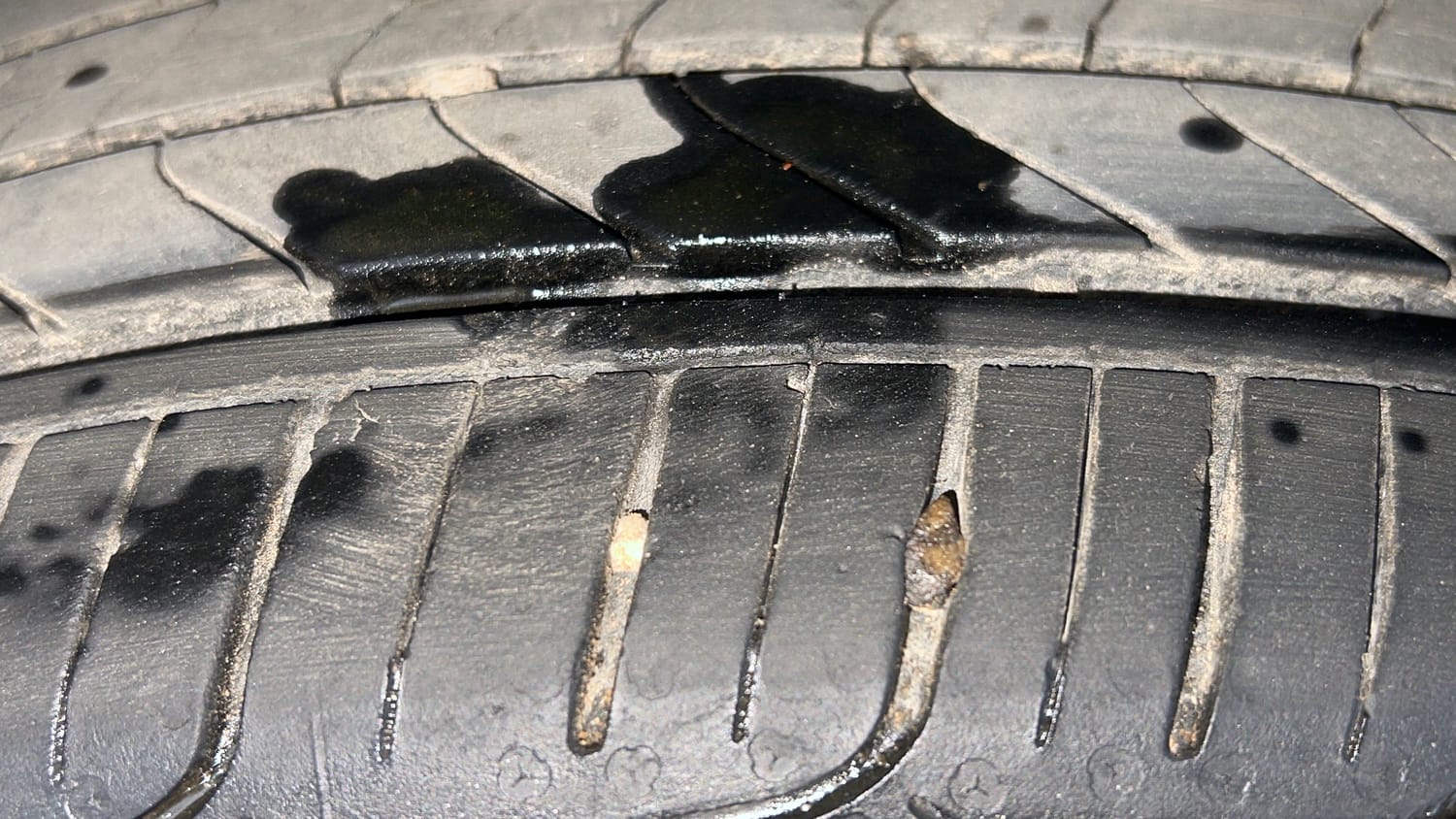 Used 2018 Maruti Suzuki Baleno Alpha 1.2 Petrol Manual tyres LEFT FRONT TYRE TREAD VIEW
