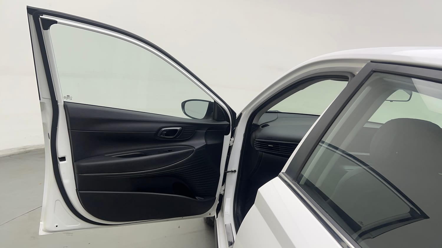 Used 2024 Hyundai i20 Sportz 1.2 MT Petrol Manual interior LEFT FRONT DOOR OPEN VIEW