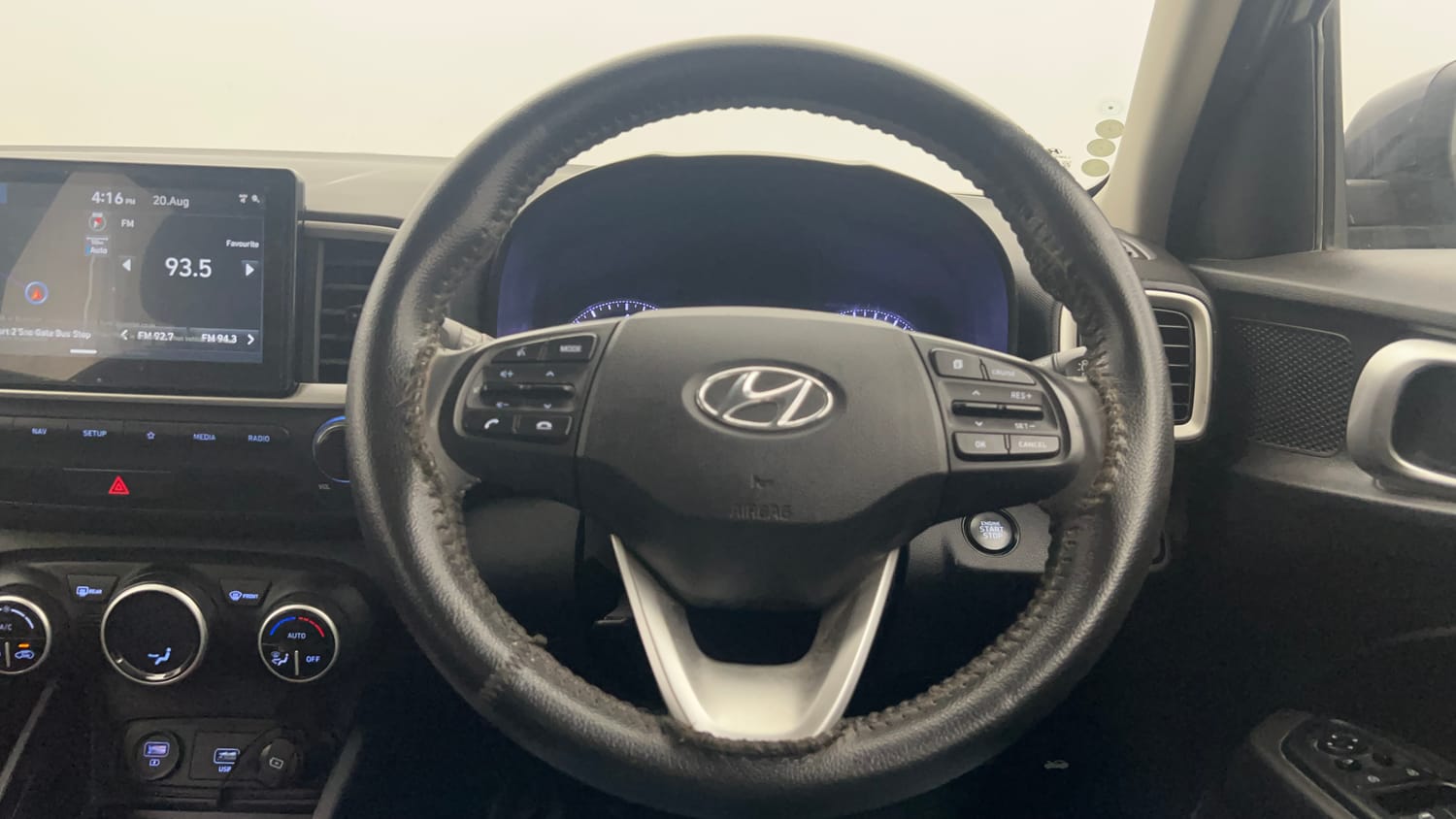 Used 2019 Hyundai Venue SX Plus 1.0 Turbo DCT Petrol Automatic interior STEERING VIEW