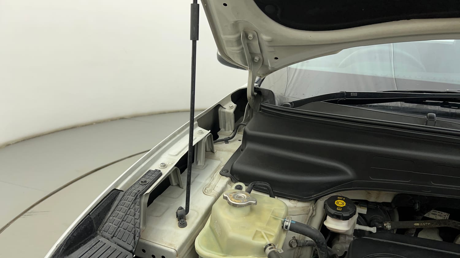 Used 2020 Hyundai Creta SX (O) 1.4 Turbo 7 DCT Petrol Automatic engine ENGINE RIGHT SIDE HINGE & APRON VIEW