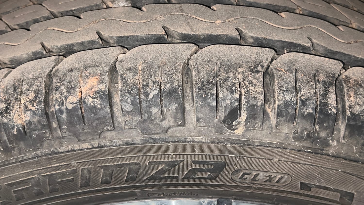 Used 2023 Skoda Slavia Style 1.0L TSI MT Petrol Manual tyres LEFT REAR TYRE TREAD VIEW