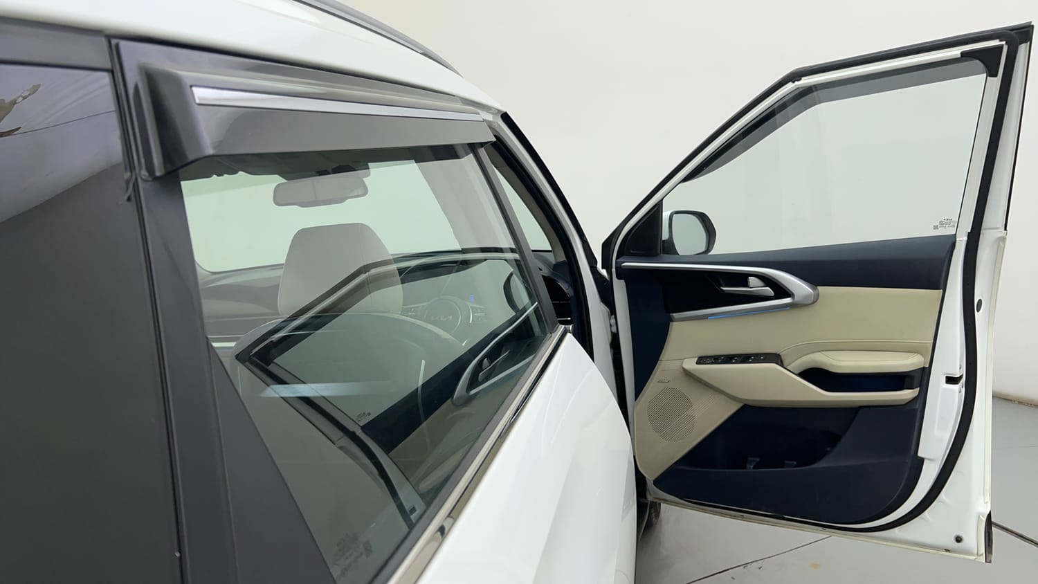 Used 2022 Kia Carens Luxury Plus 1.4 Petrol 7 STR Petrol Manual interior RIGHT FRONT DOOR OPEN VIEW