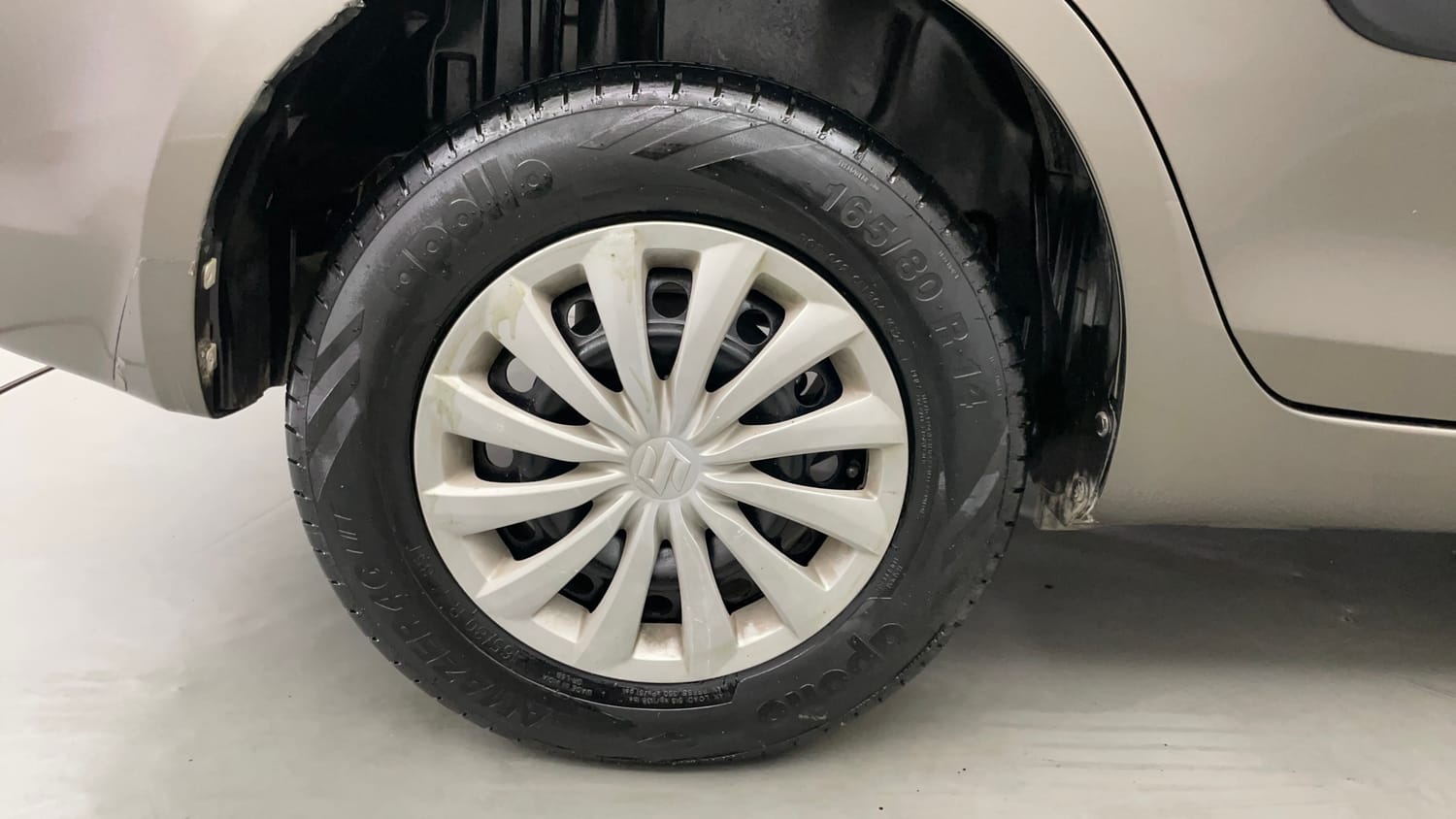 Used 2016 Maruti Suzuki Swift Dzire VXI Petrol Manual tyres RIGHT REAR TYRE RIM VIEW
