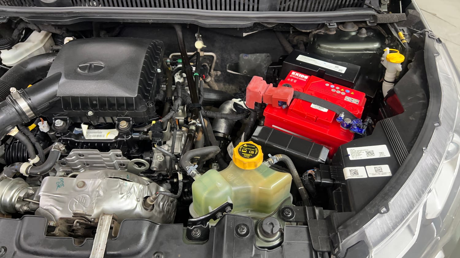 Used 2022 Tata Nexon XM Petrol Manual engine ENGINE LEFT SIDE VIEW