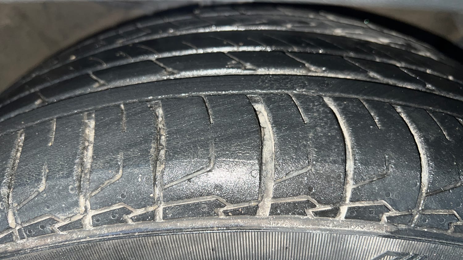 Used 2019 kia Seltos GTX Plus DCT 1.4 Petrol Automatic tyres RIGHT FRONT TYRE TREAD VIEW