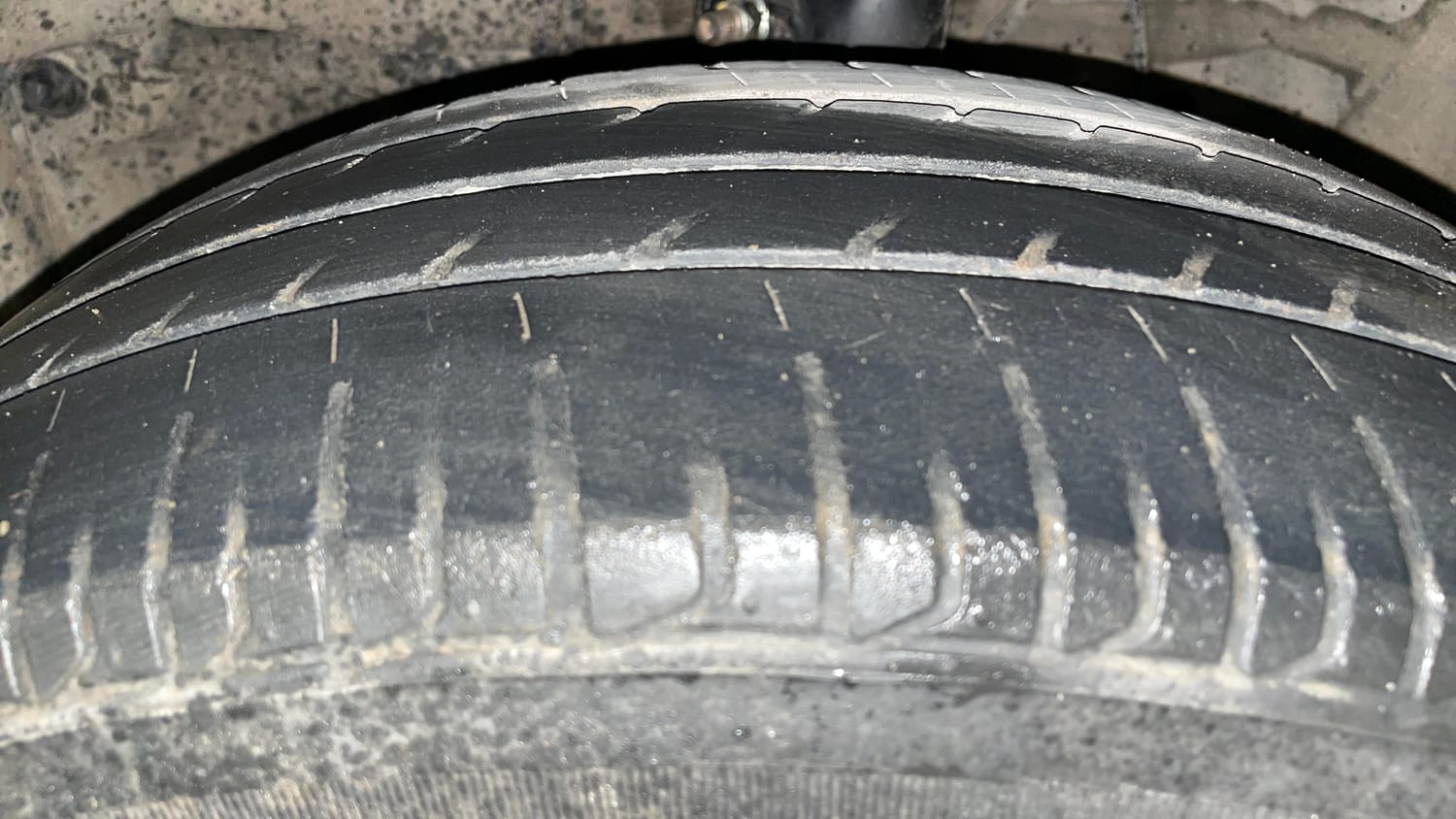 Used 2016 Honda City VX Petrol Manual tyres LEFT FRONT TYRE TREAD VIEW