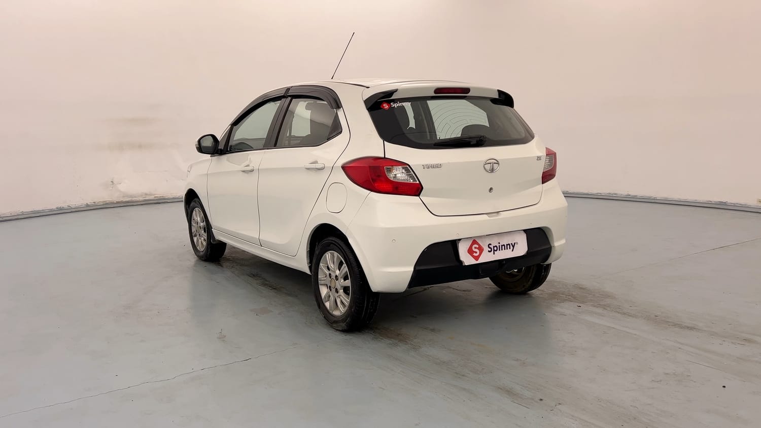Used 2018 Tata Tiago Revotron XZ Plus Petrol Manual exterior LEFT REAR CORNER VIEW