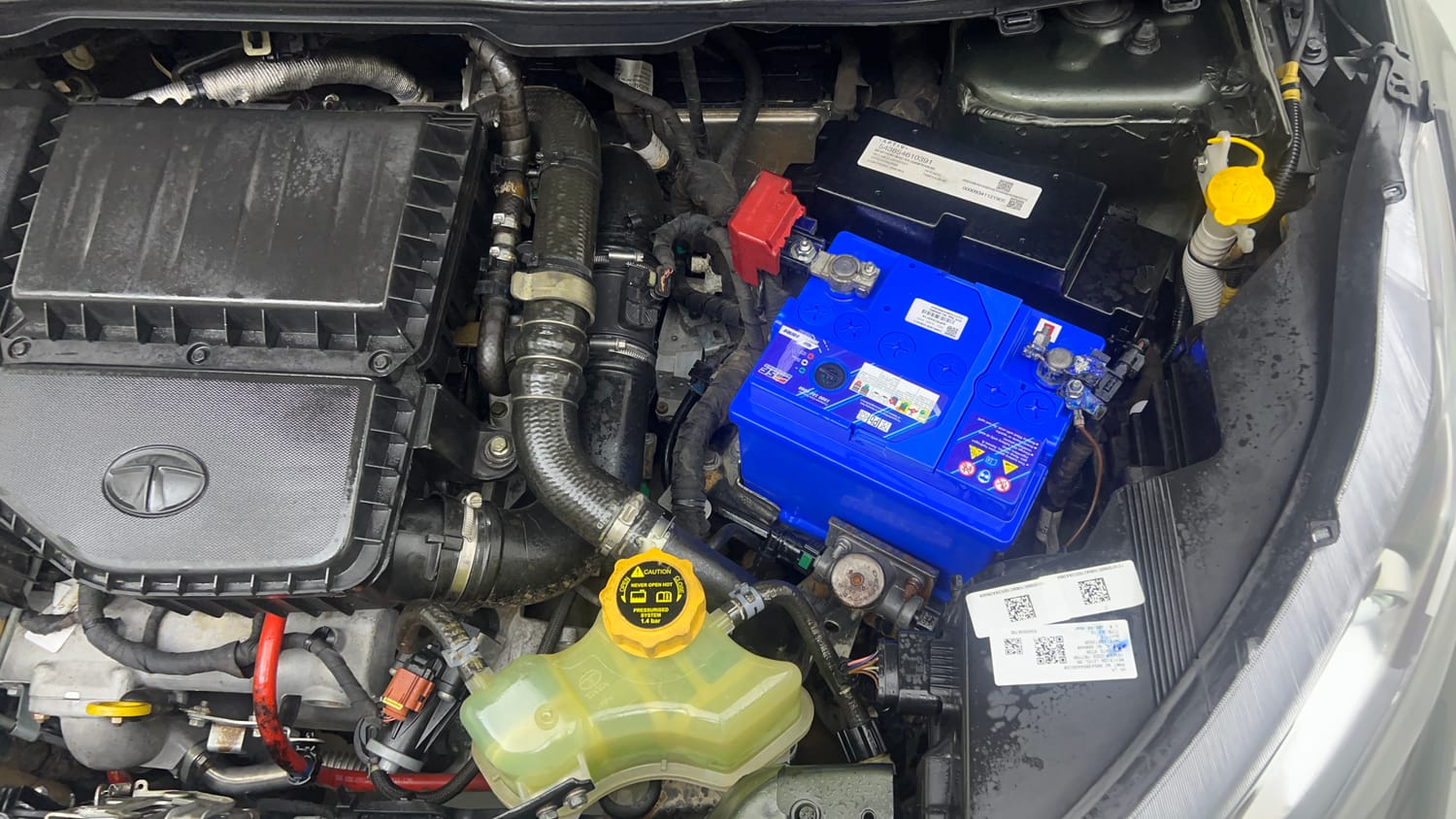 Used 2022 Tata Nexon XZA Plus (Premium) Diesel Diesel Automatic engine ENGINE LEFT SIDE VIEW