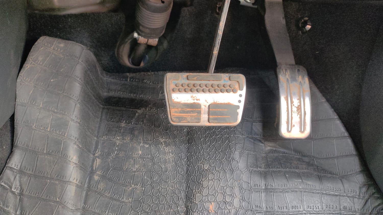 Used 2018 Ford EcoSport Titanium + 1.5L Ti-VCT AT Petrol Automatic interior PEDALS VIEW