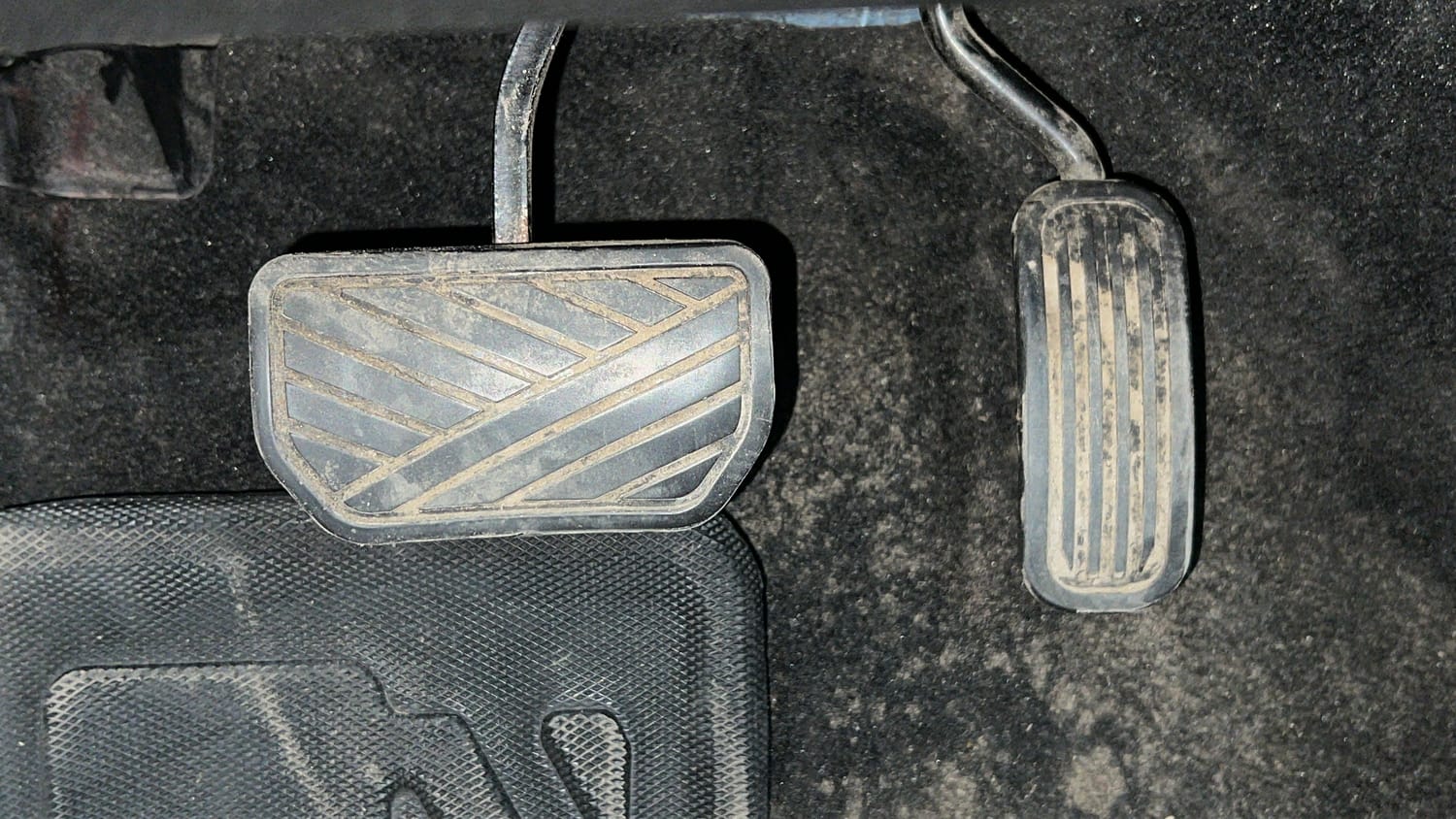 Used 2024 Toyota Urban Cruiser Hyryder V Hybrid Hybrid Automatic interior PEDALS VIEW
