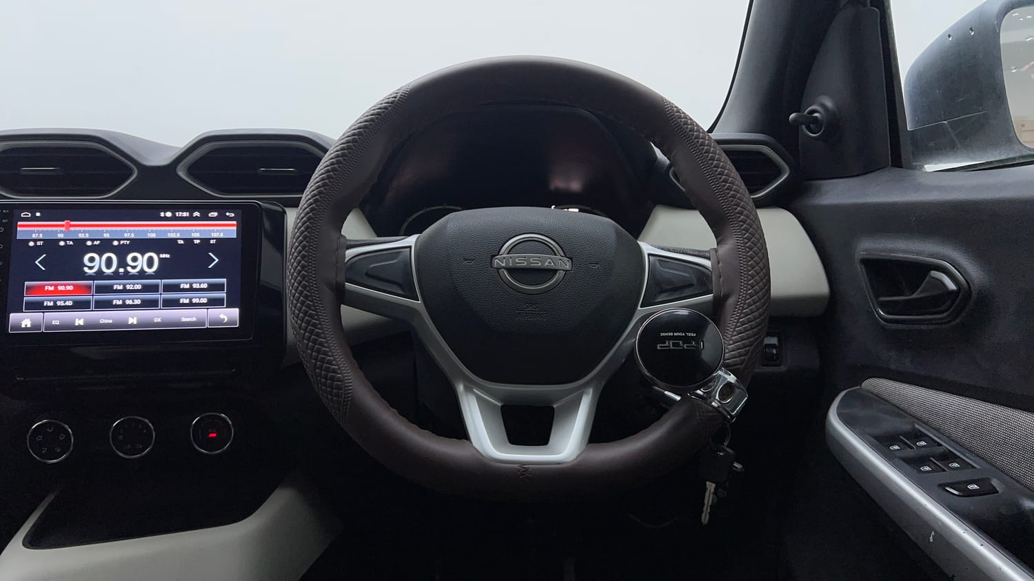 Used 2022 Nissan Magnite XE Petrol Manual interior STEERING VIEW