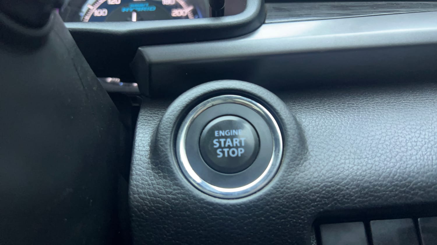 Used 2020 Maruti Suzuki XL6 Alpha MT Petrol Petrol Manual top_features Keyless start