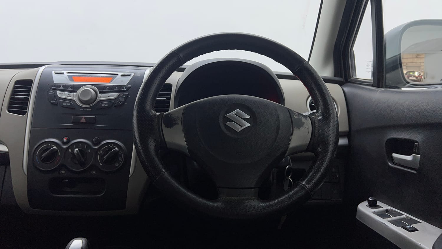 Used 2015 Maruti Suzuki Wagon R 1.0 VXI AMT Petrol Automatic interior STEERING VIEW