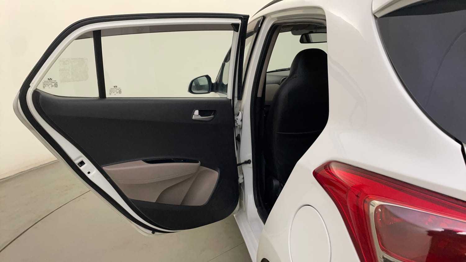 Used 2015 Hyundai Grand i10 Asta 1.2 Kappa VTVT (O) Petrol Manual interior LEFT REAR DOOR OPEN VIEW