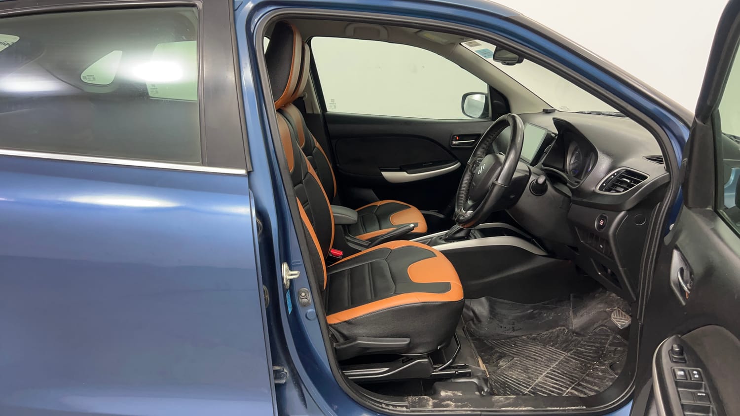 Used 2016 Maruti Suzuki Baleno Zeta 1.2 Petrol Manual interior RIGHT SIDE FRONT DOOR CABIN VIEW