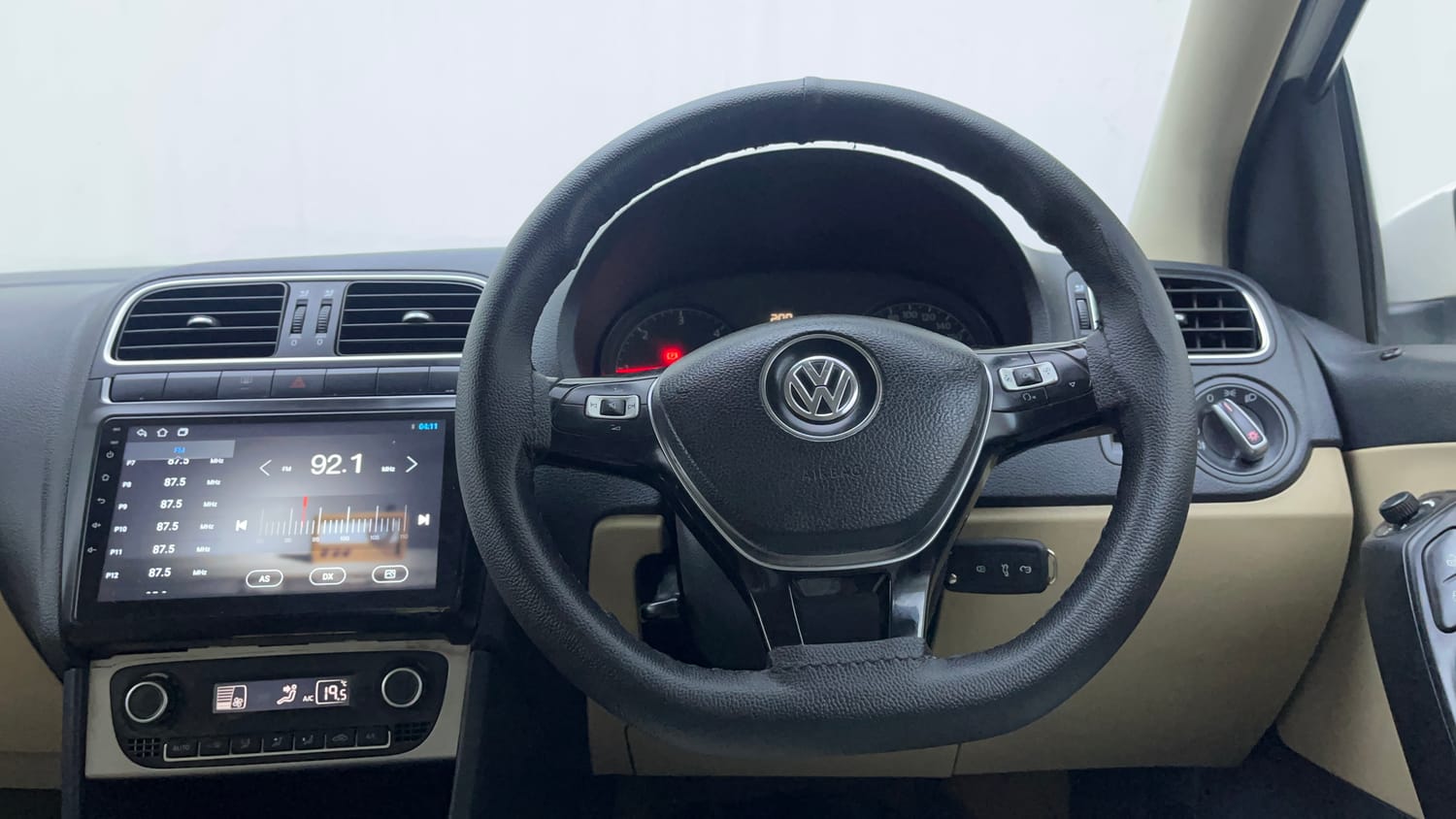 Used 2017 Volkswagen Polo Highline1.5L (D) Diesel Manual interior STEERING VIEW