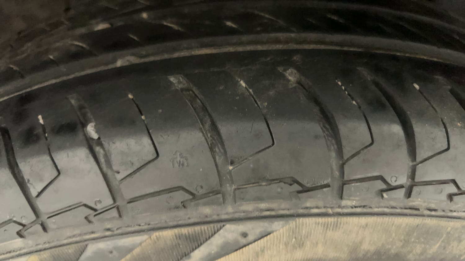 Used 2023 Maruti Suzuki Swift VXi Petrol Manual tyres LEFT REAR TYRE TREAD VIEW