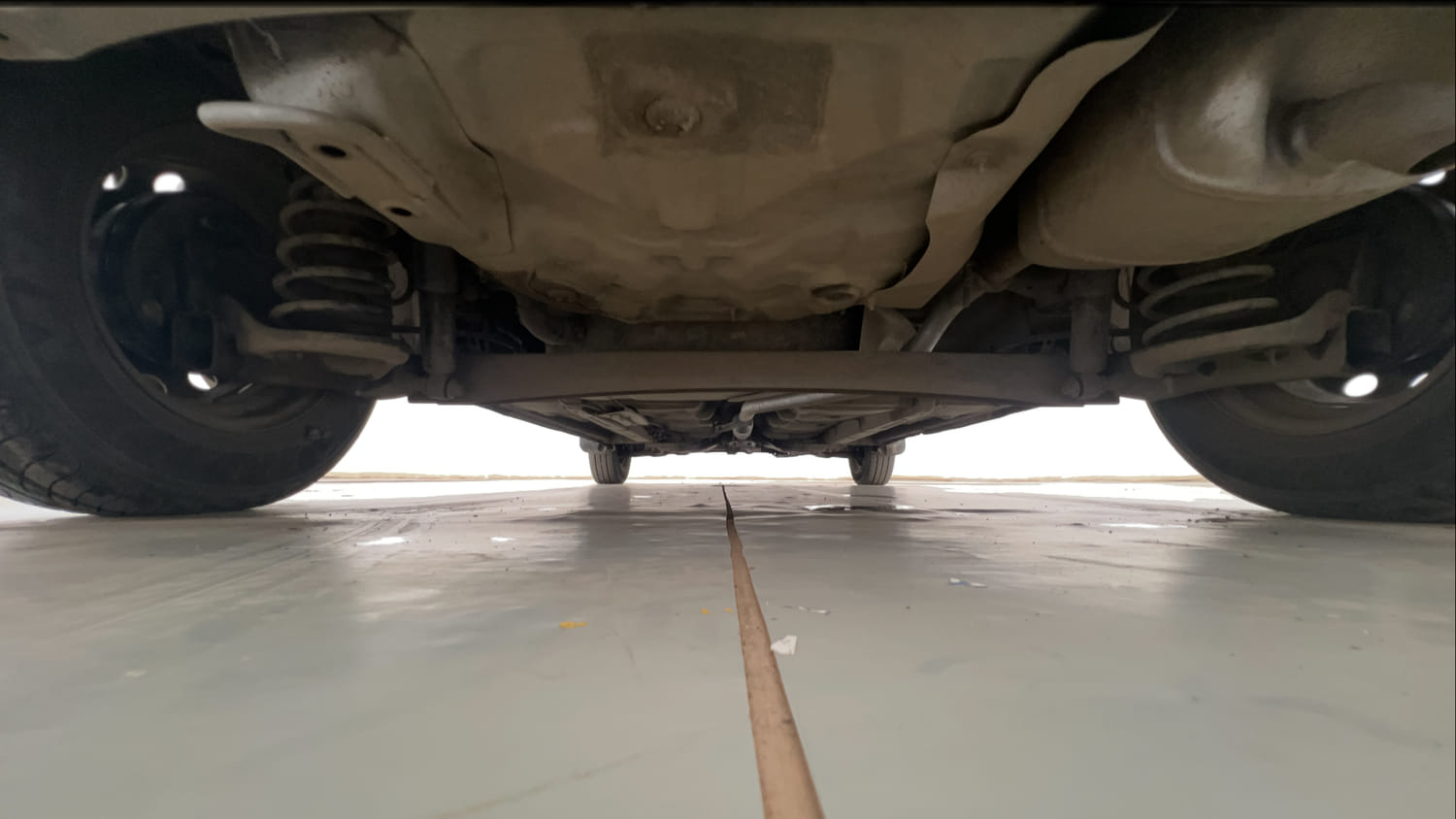Used 2015 Hyundai i10 Magna 1.1 iRDE2 Petrol Manual extra REAR UNDERBODY VIEW (TAKEN FROM REAR)