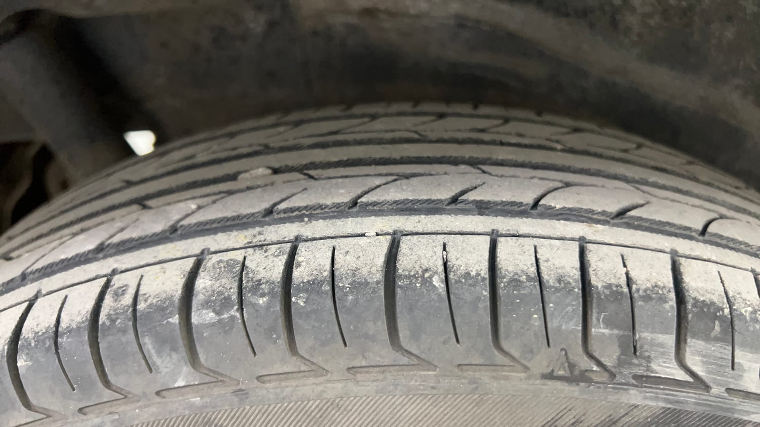Used 2012 Maruti Suzuki Wagon R LXi Petrol Manual tyres RIGHT REAR TYRE TREAD VIEW