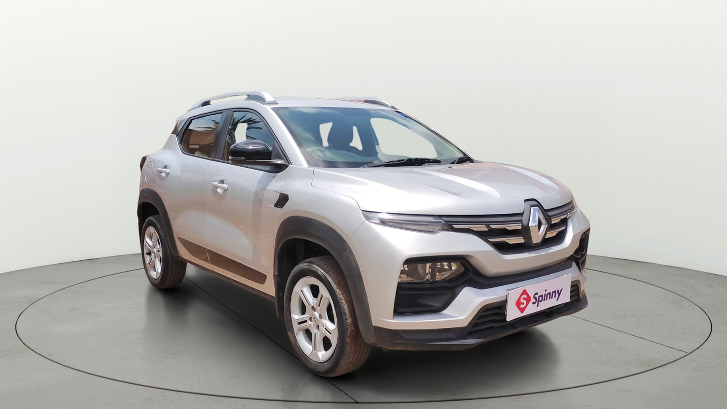 Used 2021 Renault Kiger RXT MT Petrol Manual exterior RIGHT FRONT CORNER VIEW