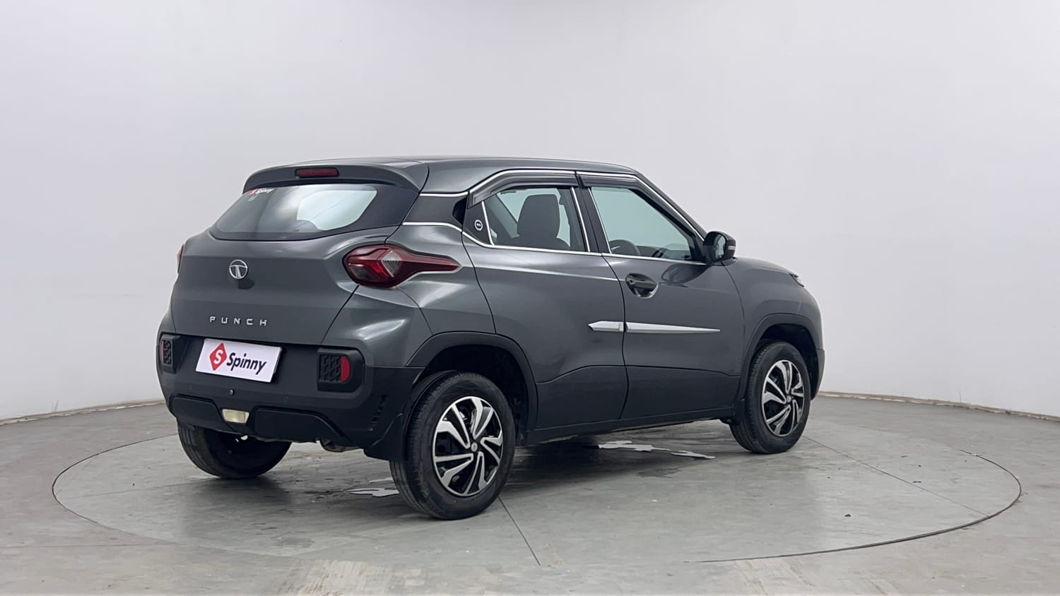 Used 2023 Tata Punch Pure MT Petrol Manual exterior RIGHT REAR CORNER VIEW