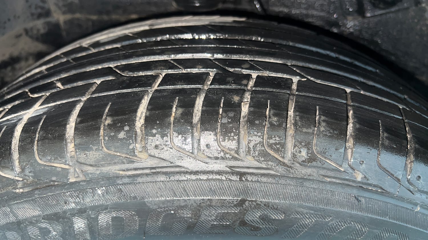 Used 2022 Tata Nexon XZA Plus (Premium) Diesel Diesel Automatic tyres RIGHT REAR TYRE TREAD VIEW