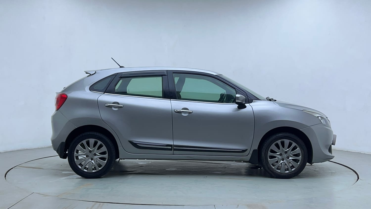 Used 2018 Maruti Suzuki Baleno Alpha 1.2 Petrol Manual exterior RIGHT SIDE VIEW