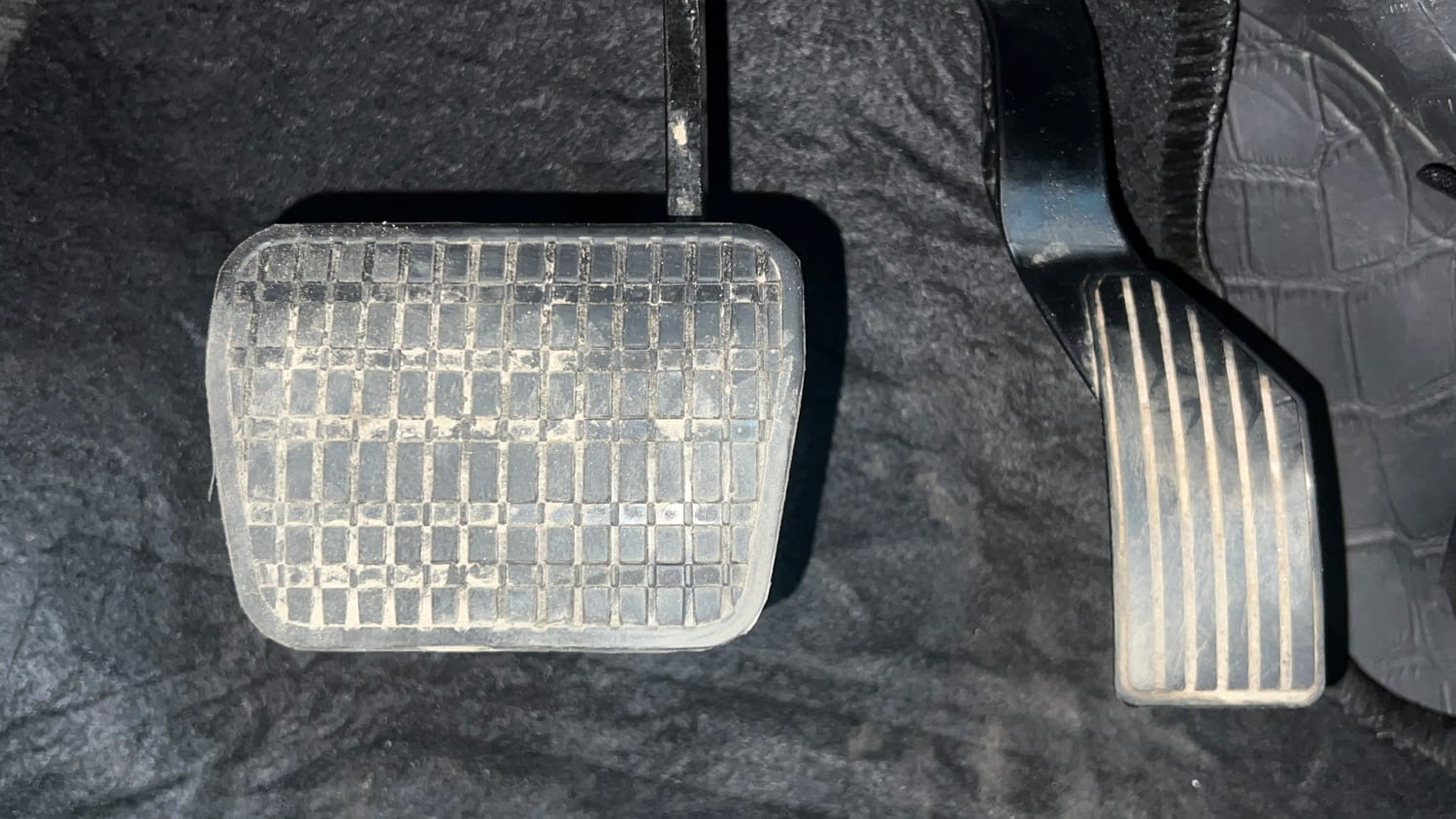 Used 2022 Tata Nexon XZA Plus (Premium) Diesel Diesel Automatic interior PEDALS VIEW
