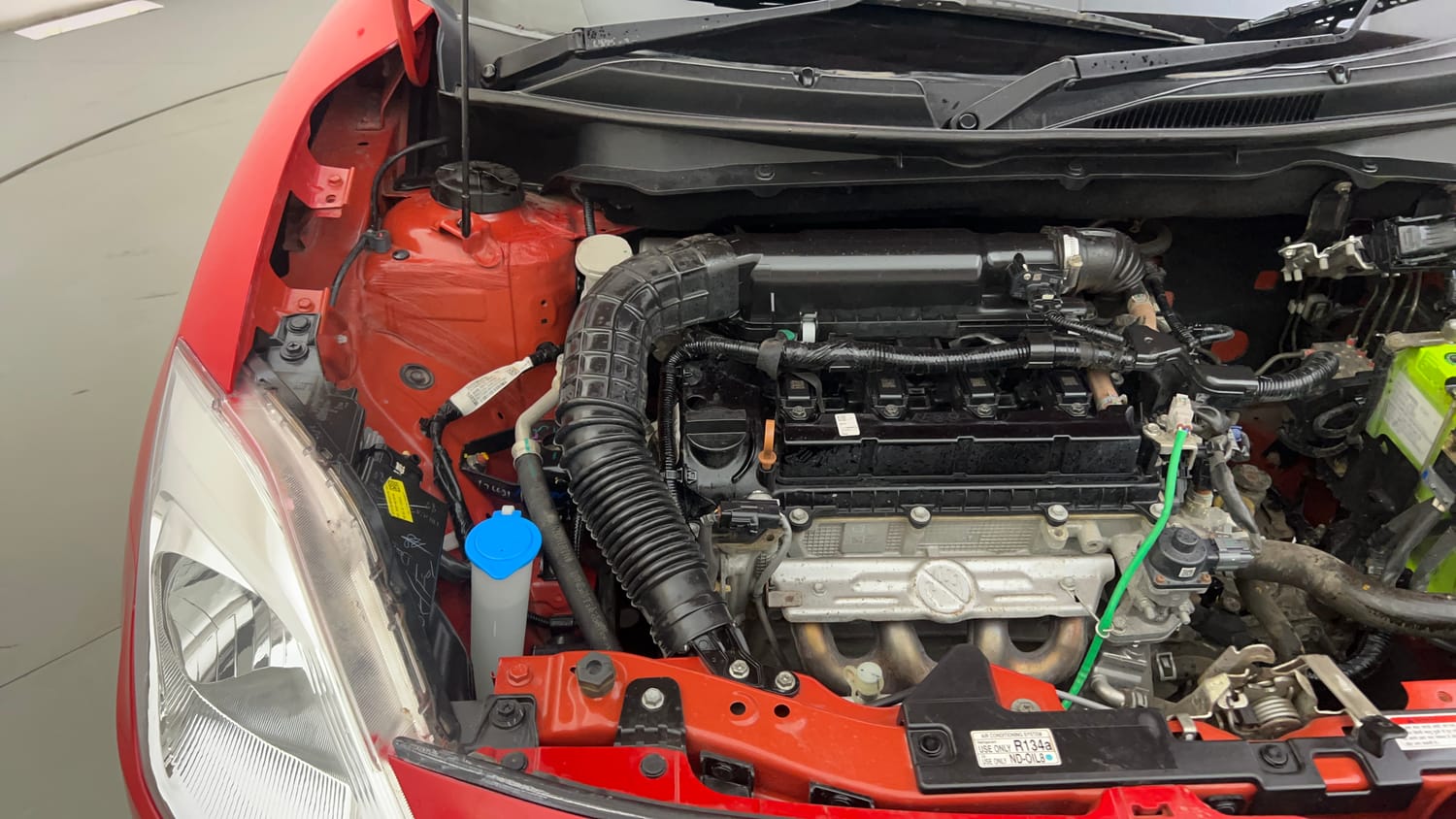 Used 2023 Maruti Suzuki Swift VXi Petrol Manual engine ENGINE RIGHT SIDE VIEW