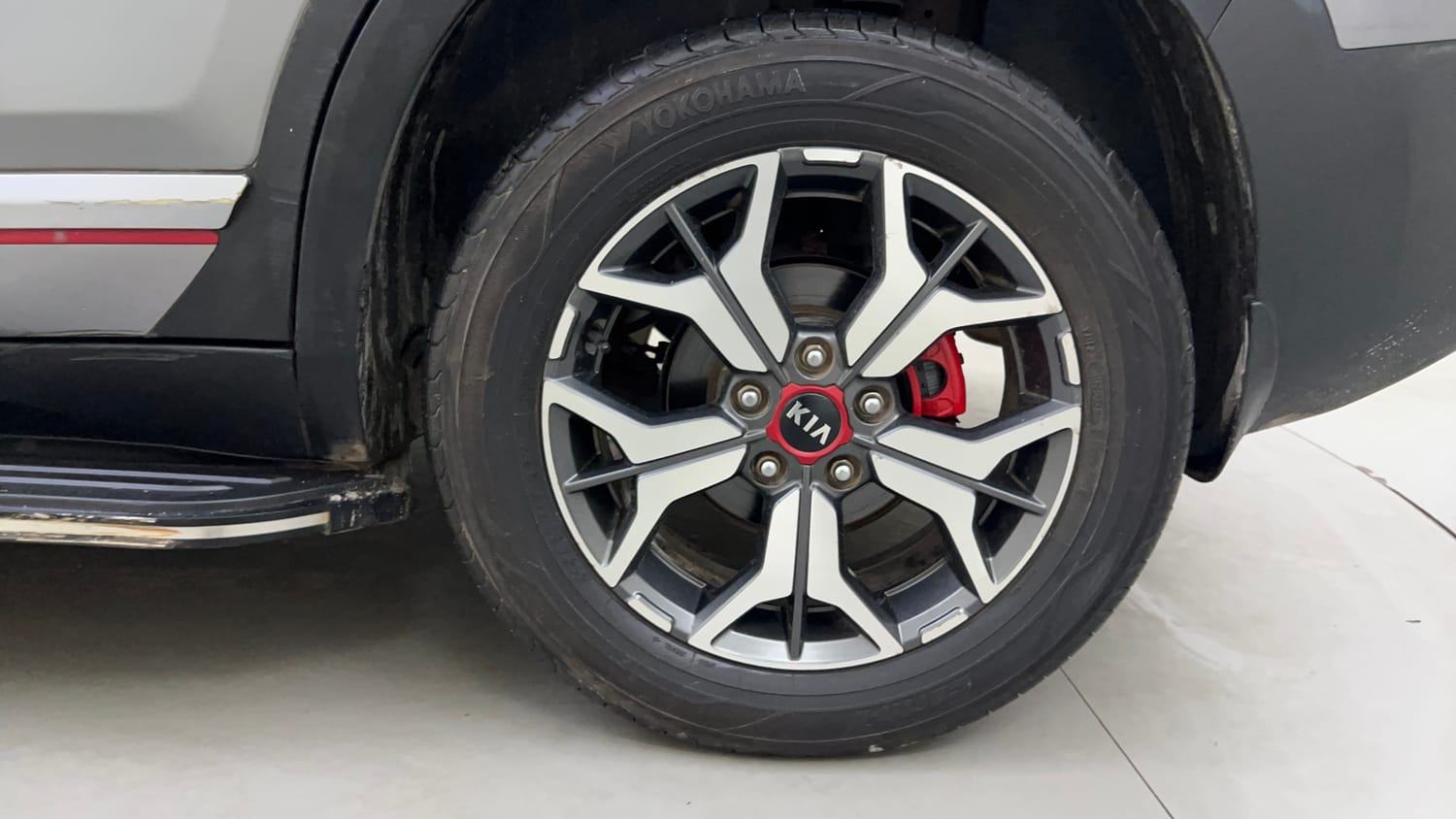 Used 2020 Kia Seltos GTX Plus AT 1.5 Diesel Diesel Automatic tyres LEFT REAR TYRE RIM VIEW