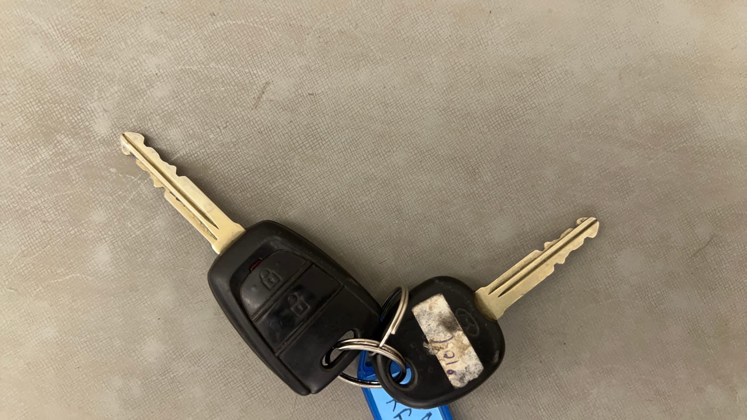 Used 2019 Hyundai Grand i10 Sportz AT 1.2 Kappa VTVT Petrol Automatic extra CAR KEY VIEW