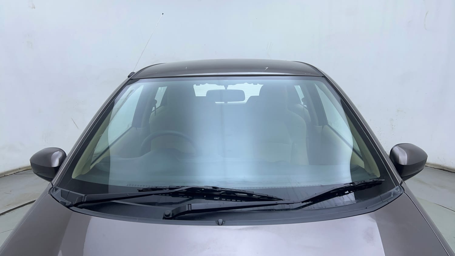 Used 2014 Honda Brio S MT Petrol Manual exterior FRONT WINDSHIELD VIEW
