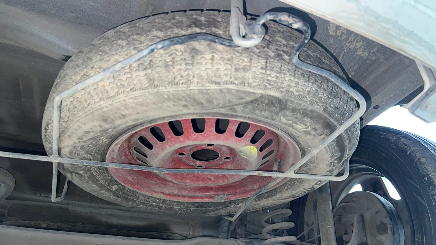 Used 2022 Renault Triber RXZ Petrol Automatic tyres SPARE TYRE VIEW