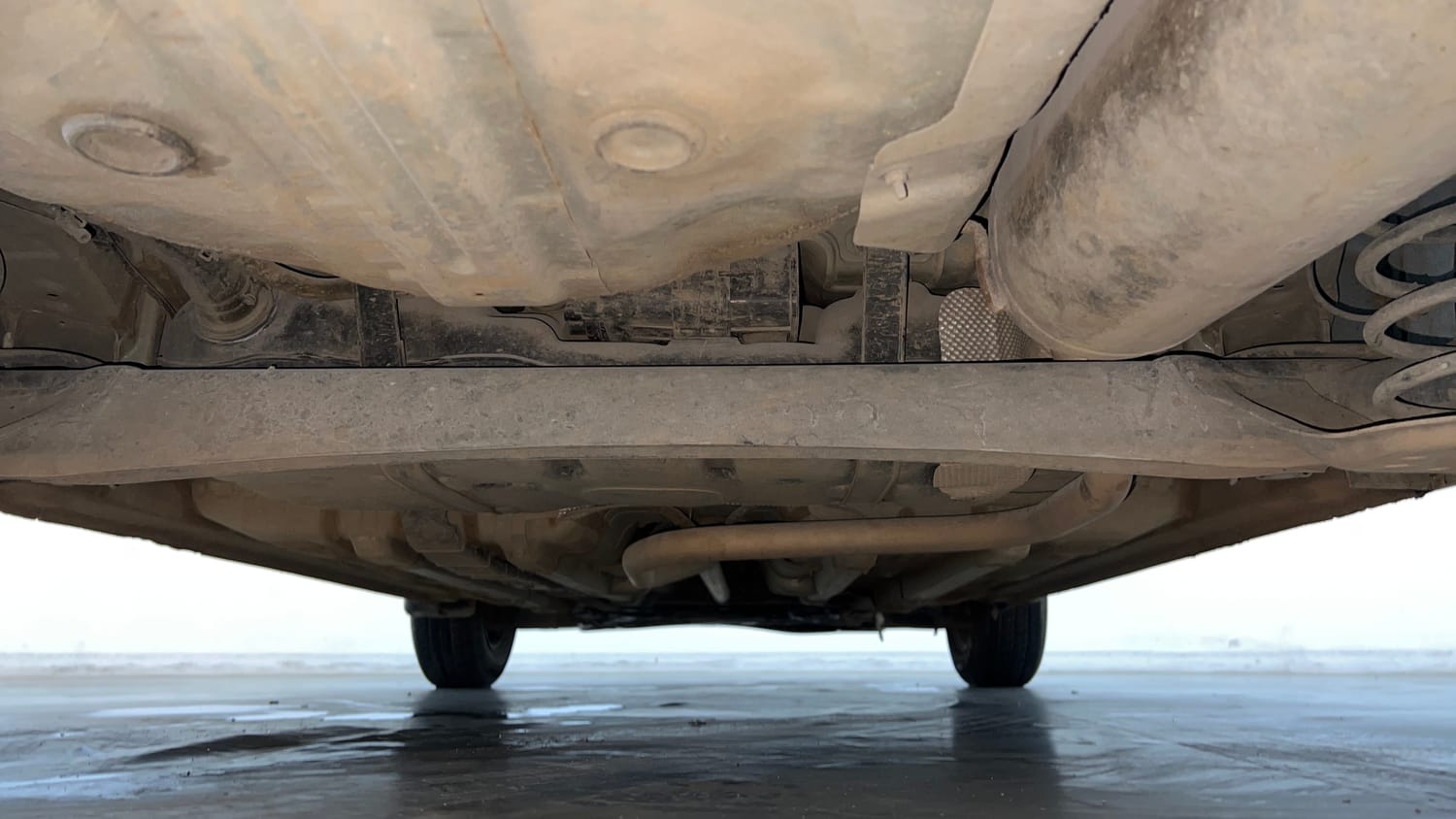 Used 2018 Hyundai Elite i20 Sportz 1.2 Petrol Manual extra REAR UNDERBODY VIEW (TAKEN FROM REAR)