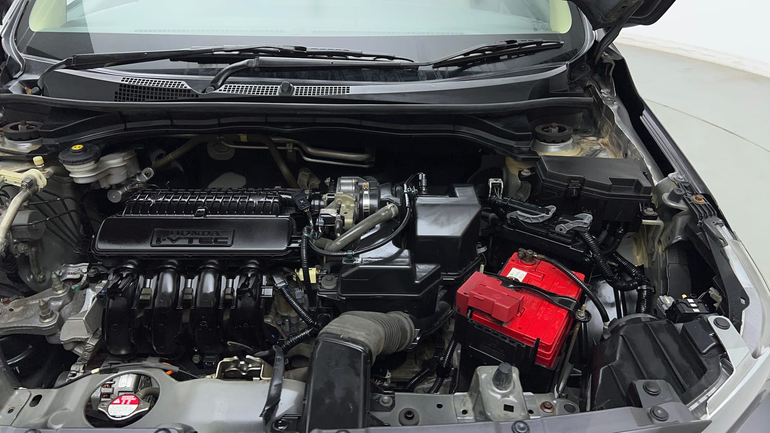 Used 2019 Honda Amaze 1.2 V CVT Petrol Petrol Automatic engine ENGINE LEFT SIDE VIEW