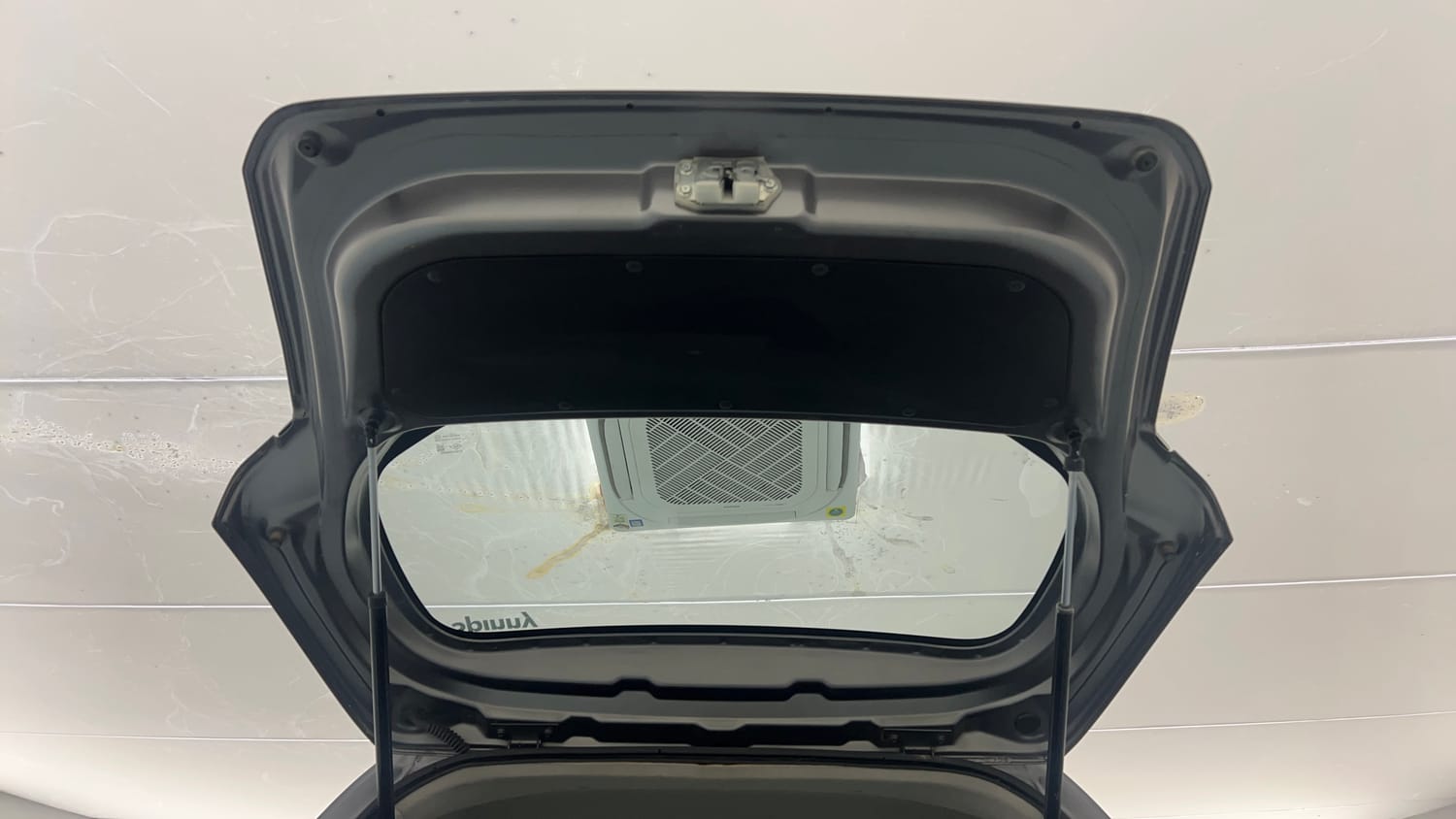 Used 2012 Maruti Suzuki Wagon R LXi Petrol Manual interior DICKY DOOR OPEN VIEW