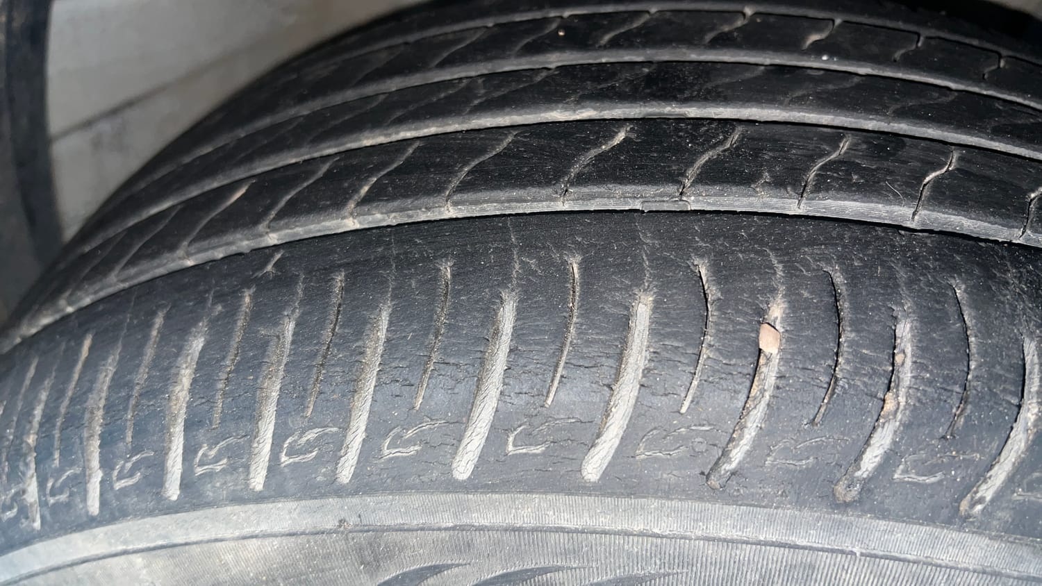 Used 2020 hyundai Venue SX 1.0 Turbo Petrol Petrol Manual tyres RIGHT FRONT TYRE TREAD VIEW
