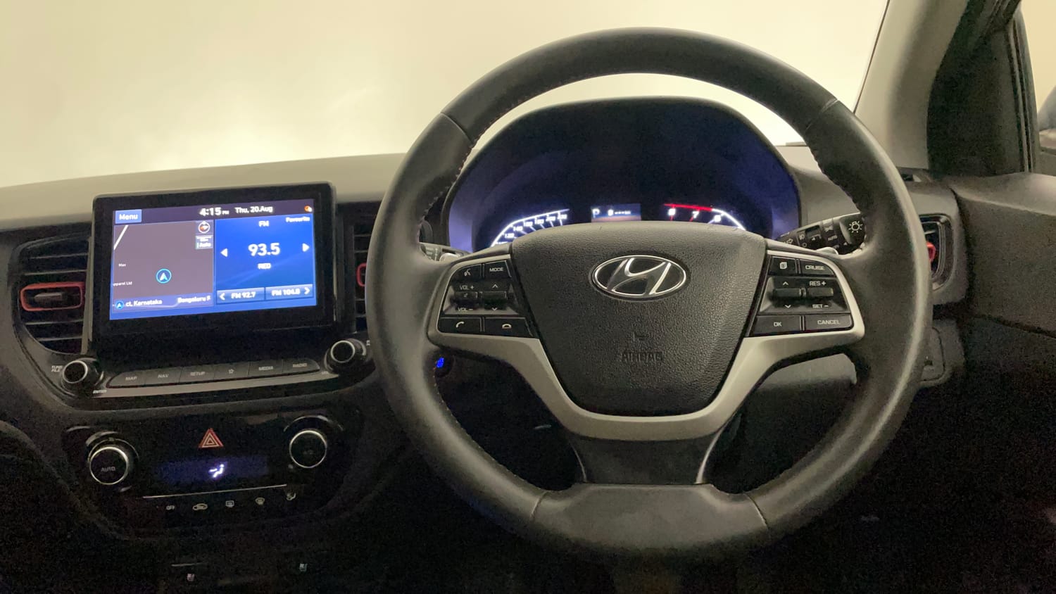 Used 2021 Hyundai Verna SX (O) 1.6 VTVT AT Petrol Automatic interior STEERING VIEW